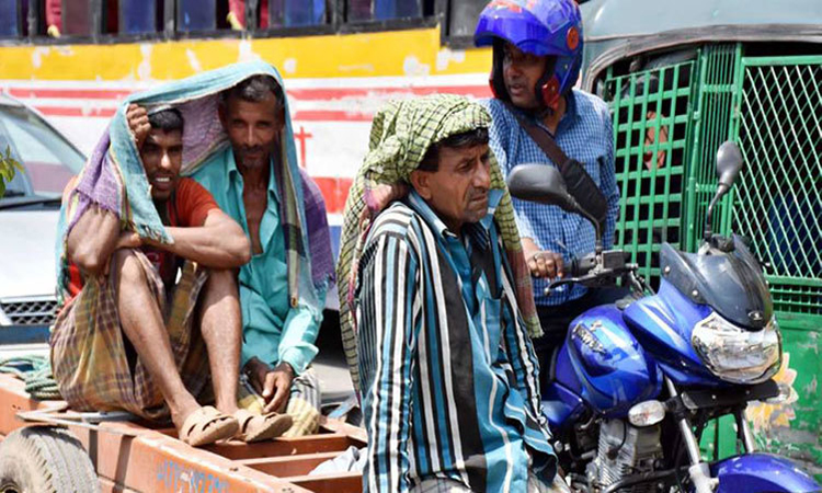 নববর্ষের দিন থাকবে ভ্যাপসা গরম, বিকালে ঝড়-বৃষ্টির সম্ভাবনা