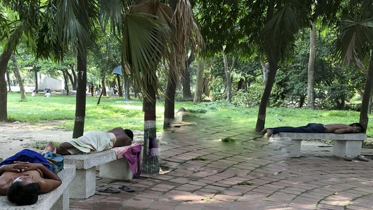 বাড়ছে তাপমাত্রা, অস্বস্তির গরম