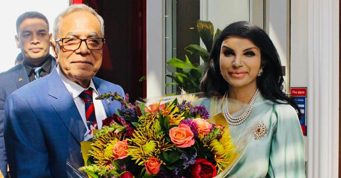 লন্ডন পৌঁছেছেন রাষ্ট্রপতি