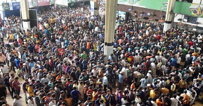 অগ্রিম টিকিট বিক্রির শেষ দিন আজ, উপচেপড়া ভিড়