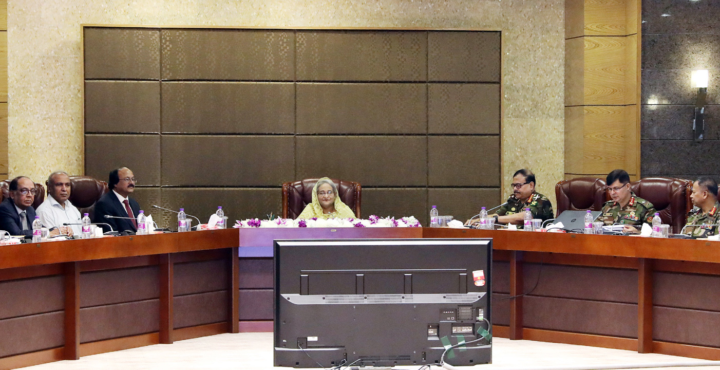 সেনাবাহিনীকে সবসময় জনগণের পাশে দাঁড়াতে হবে: প্রধানমন্ত্রী