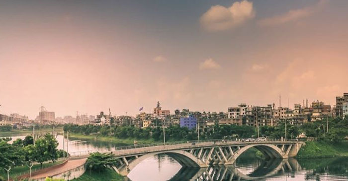 সারাদিন আকাশে মেঘ, সমুদ্রে লঘুচাপের সম্ভাবনা