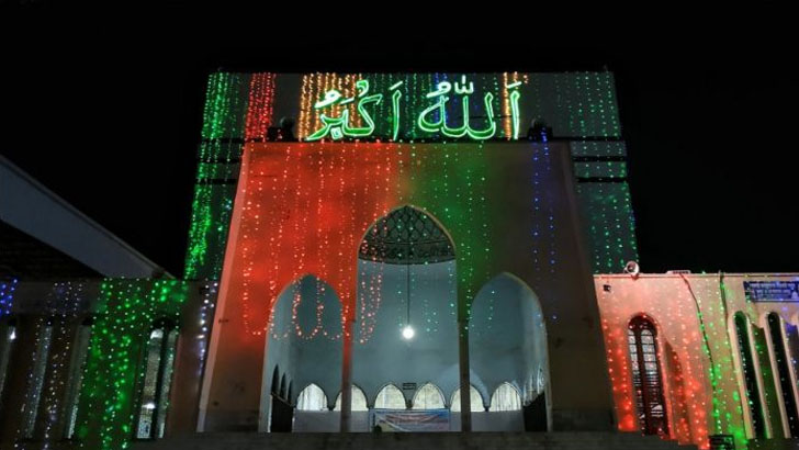 আজ পবিত্র লাইলাতুল কদর