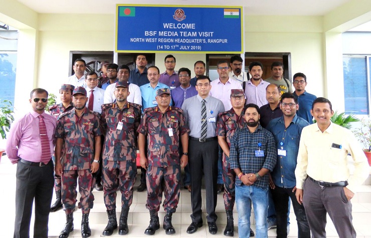 বাংলাদেশের সীমান্ত এলাকা পরিদর্শনে ভারতীয় সাংবাদিকরা
