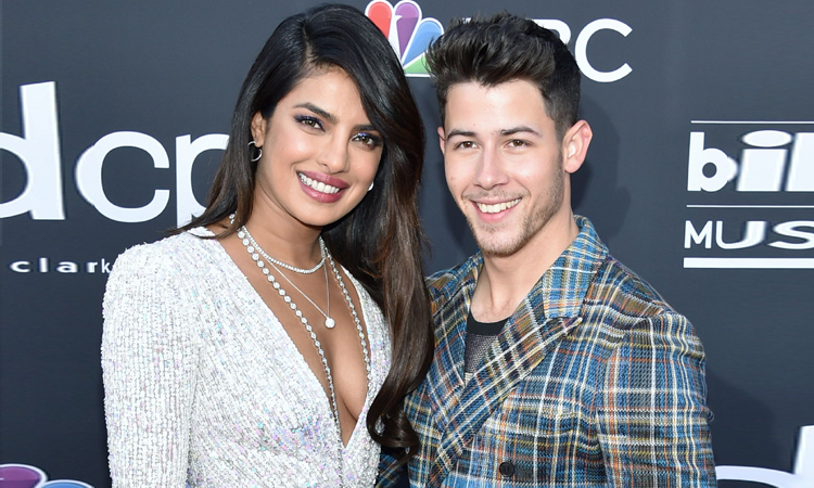 মা হতে চান প্রিয়াঙ্কা