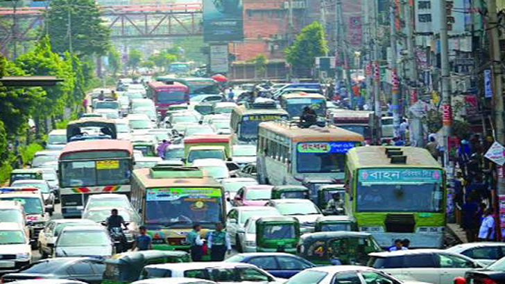 পরিবহন মালিক ও শ্রমিকদের চাপ: সংশোধন হচ্ছে সড়ক পরিবহন আইন