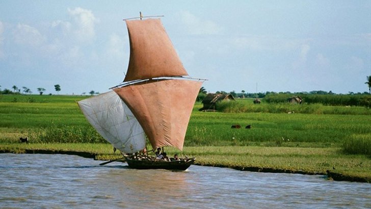 আশ্বিনের শেষে হেমন্তের হাওয়া