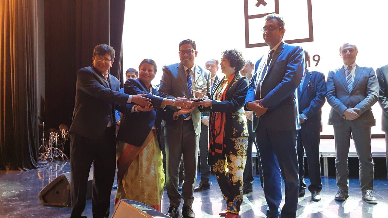 সরকারের শ্রমিক কল্যাণ তহবিলে রবির অনুদান