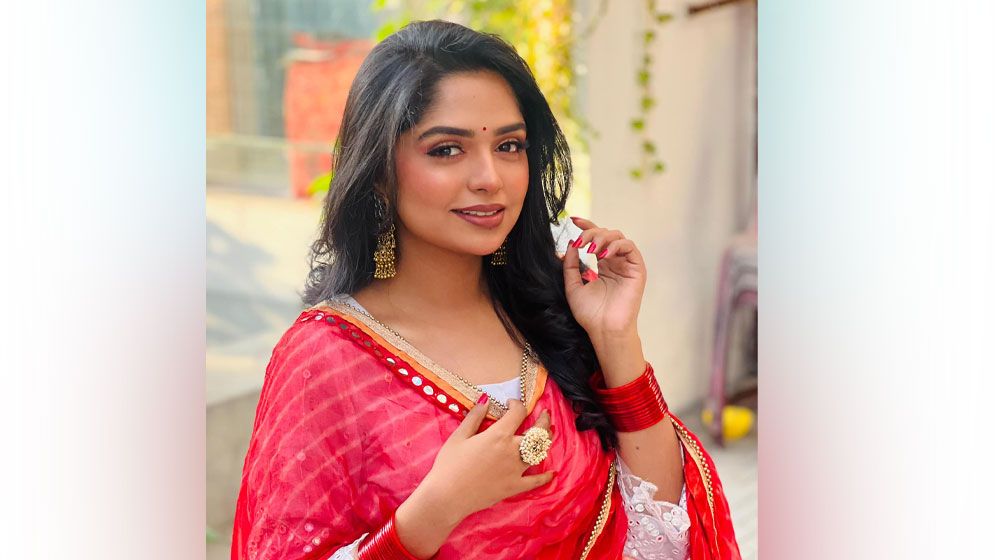 গুরুতর অভিযোগ হিমির, দুঃখপ্রকাশ প্রযোজনা প্রতিষ্ঠানের
