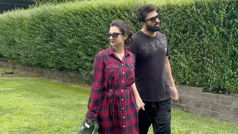 নিউইয়র্কের রাস্তায় শাকিব-বুবলীর রোমান্স, ছবি ভাইরাল