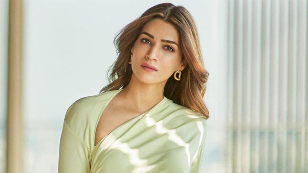 বিয়ের গুঞ্জনে বিরক্ত কৃতি শ্যানন বিয়ের গুঞ্জনে বিরক্ত কৃতি শ্যানন