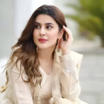 গ্ল্যামার ভুবনের লড়াকু কুবরা খান