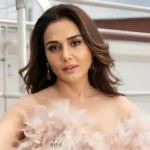 অসুস্থতায় শয্যাশায়ী প্রীতি জিনতা অসুস্থতায় শয্যাশায়ী প্রীতি জিনতা